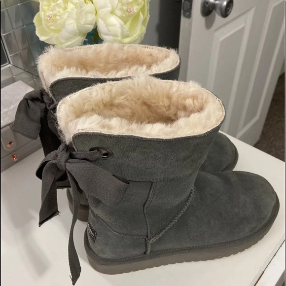 Gray Ugg boots size 6 - Picture 8 of 11